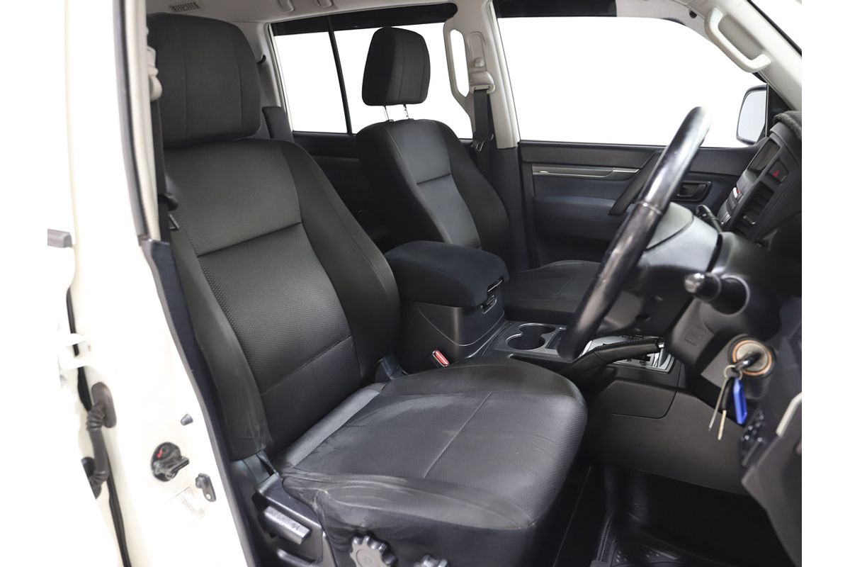 2009 Mitsubishi PAJERO R 5 SP AUTO SPORTS MODE 2D WAGON V6