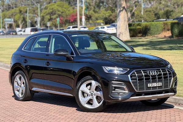 2022 Audi Q5 40 TDI FY