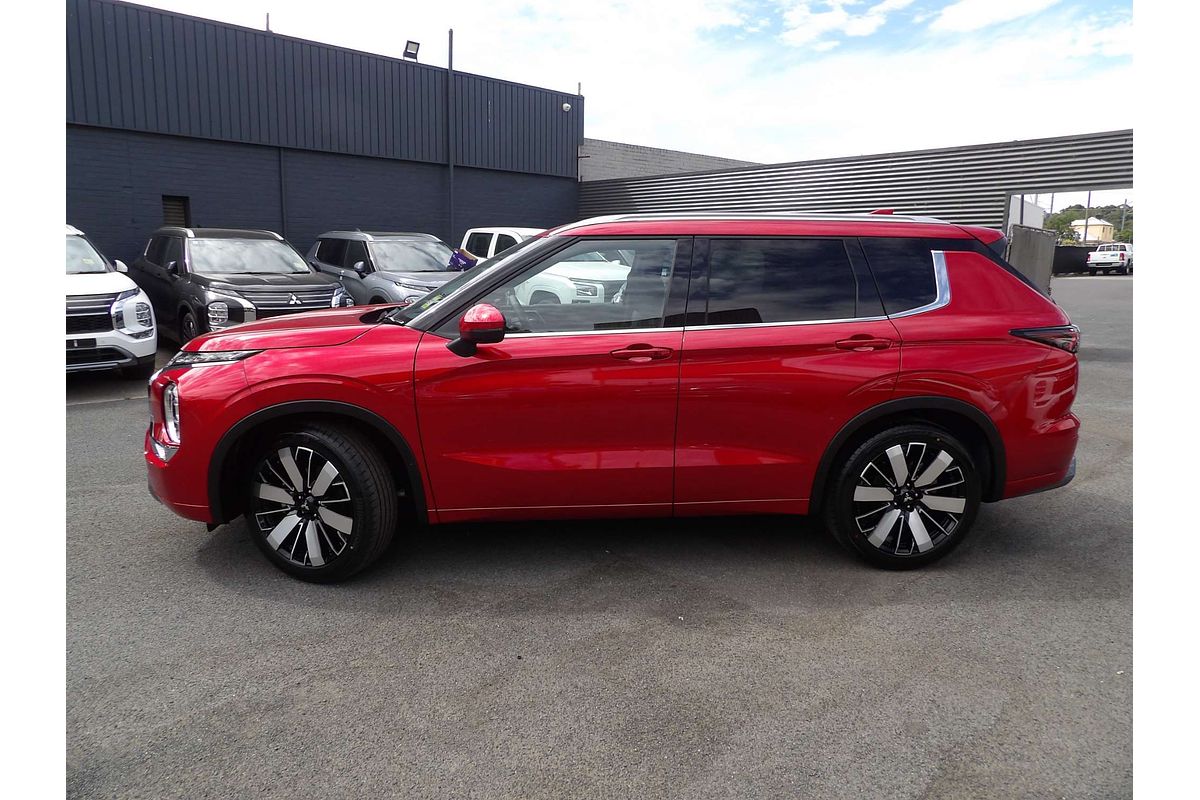 2025 Mitsubishi Outlander Exceed ZM