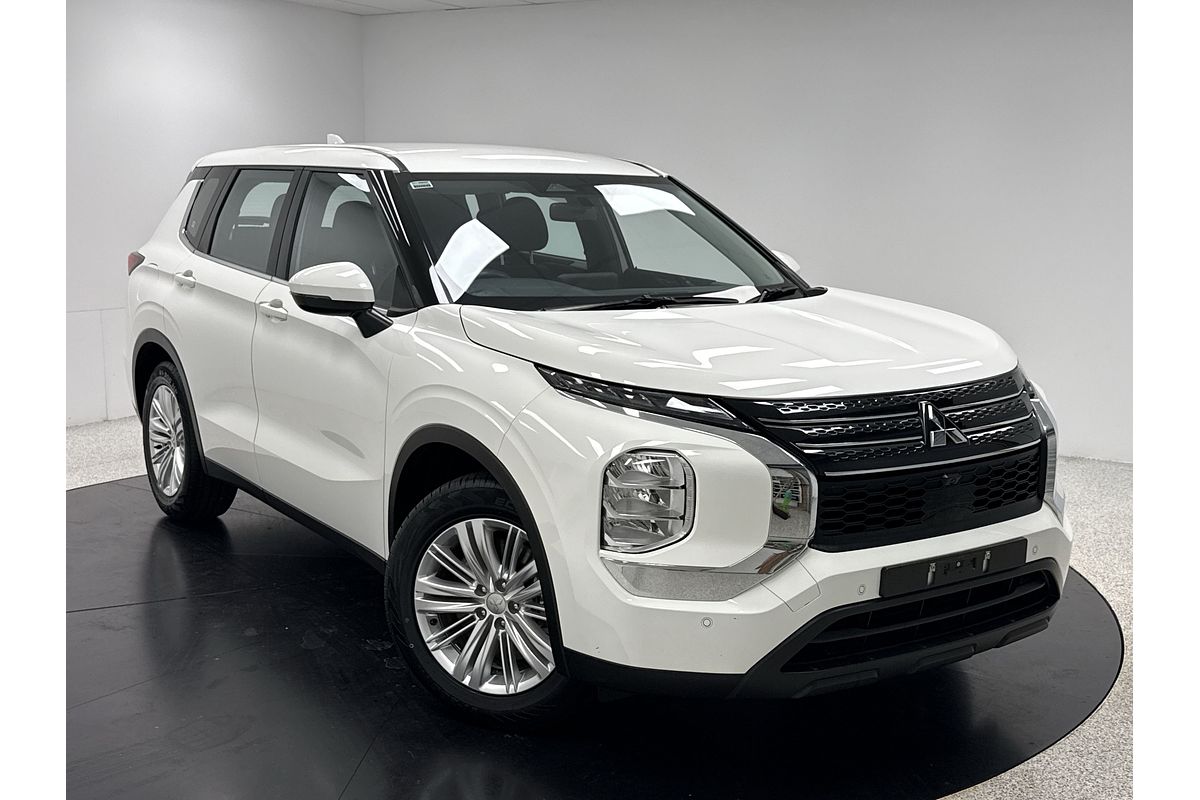 2023 Mitsubishi Outlander ES ZM