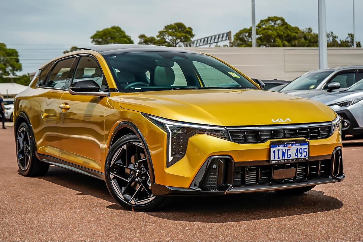 2025 Kia K4 GT-Line CL4m