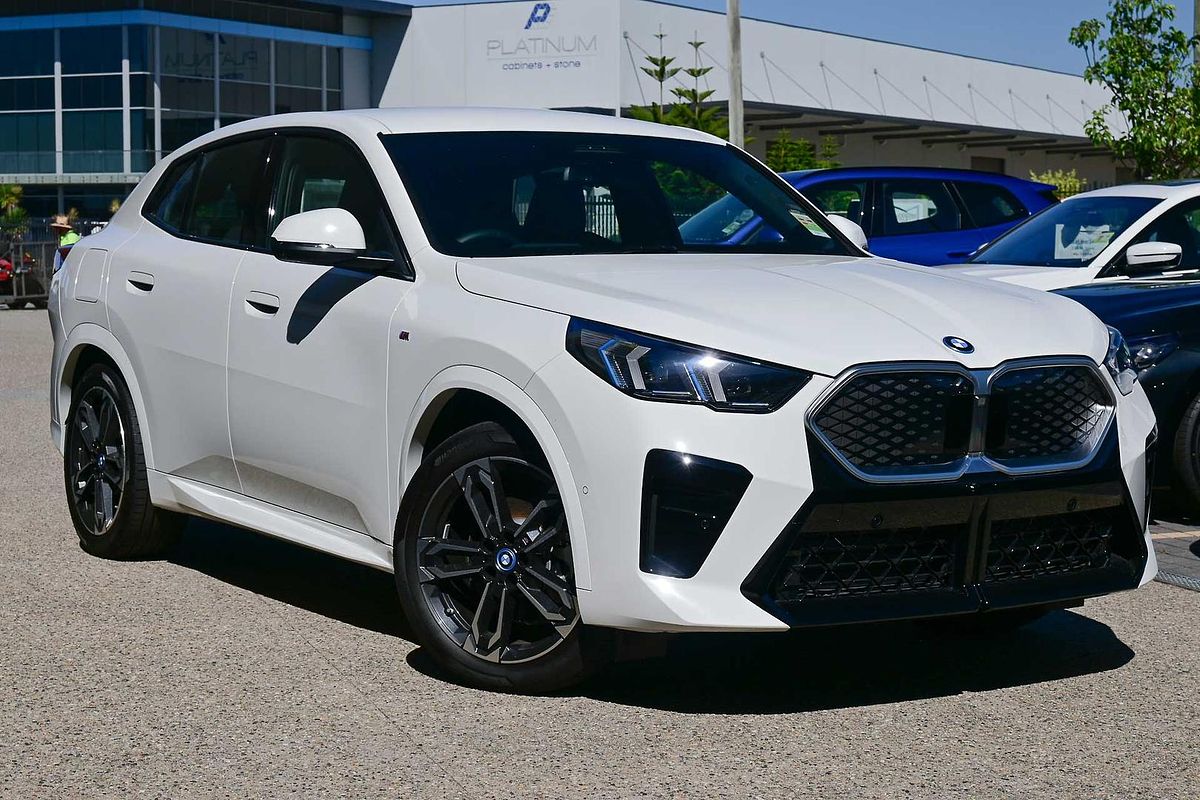 2025 BMW iX2 xDrive30 M Sport U10