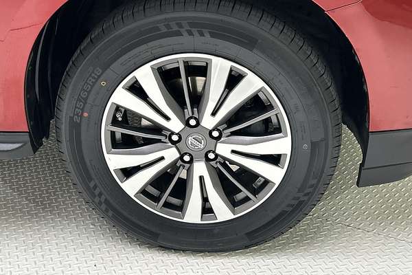 2017 Nissan Pathfinder ST R52 Series II thumb-9