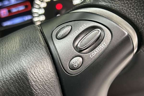 2017 Nissan Pathfinder ST R52 Series II thumb-17