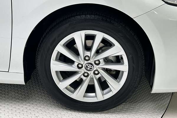 2022 Toyota Camry Ascent AXVH70R thumb-9