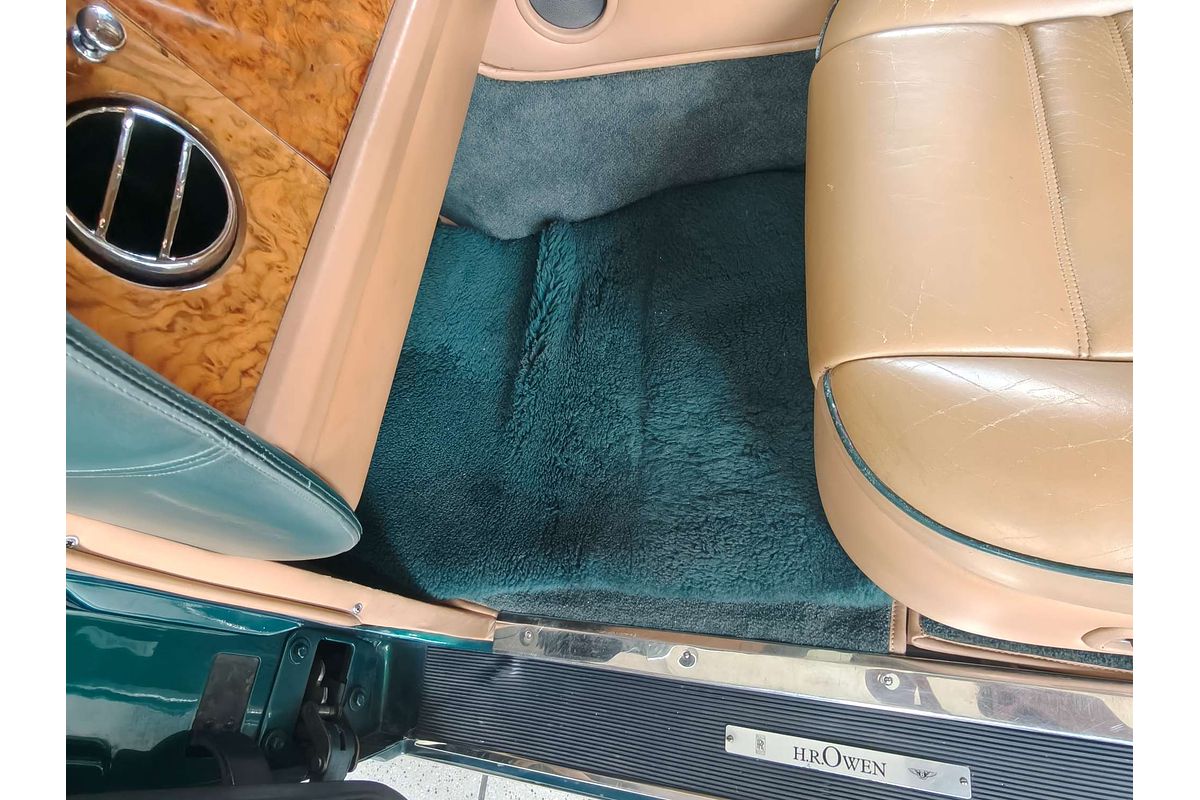 BROOKLANDS 6.8L V8 ELECTRONIC F/INJ 4 SP AUTOMATIC 4D SALOON 