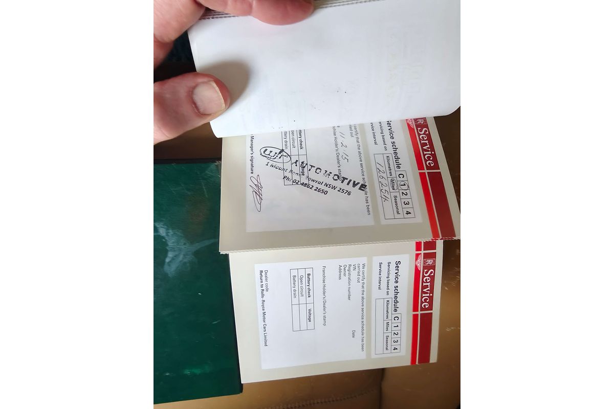 BROOKLANDS 6.8L V8 ELECTRONIC F/INJ 4 SP AUTOMATIC 4D SALOON 