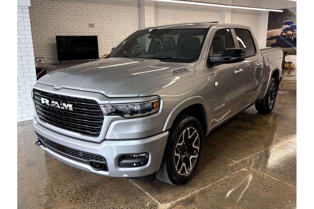 2025 RAM 1500 Laramie Sport Hurricane SO RamBox DT 4X4 SWB