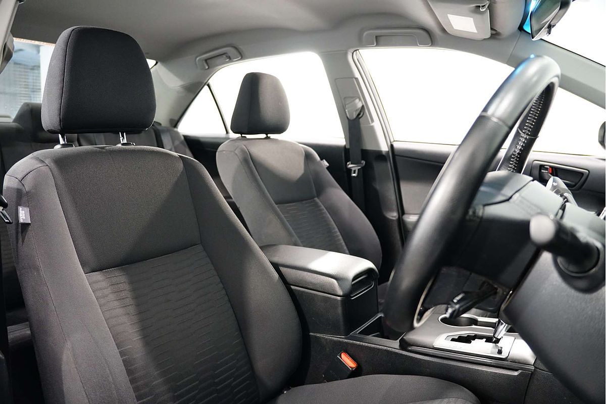 2017 Toyota Camry Atara S ASV50R