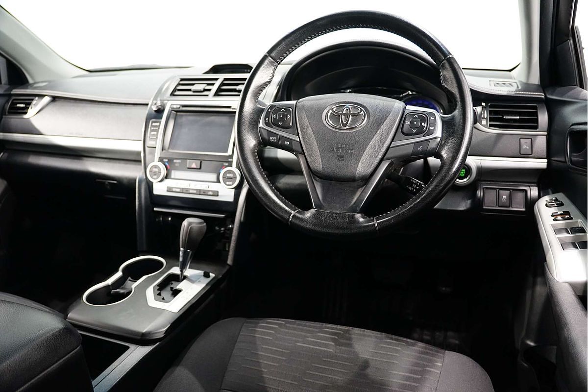 2017 Toyota Camry Atara S ASV50R