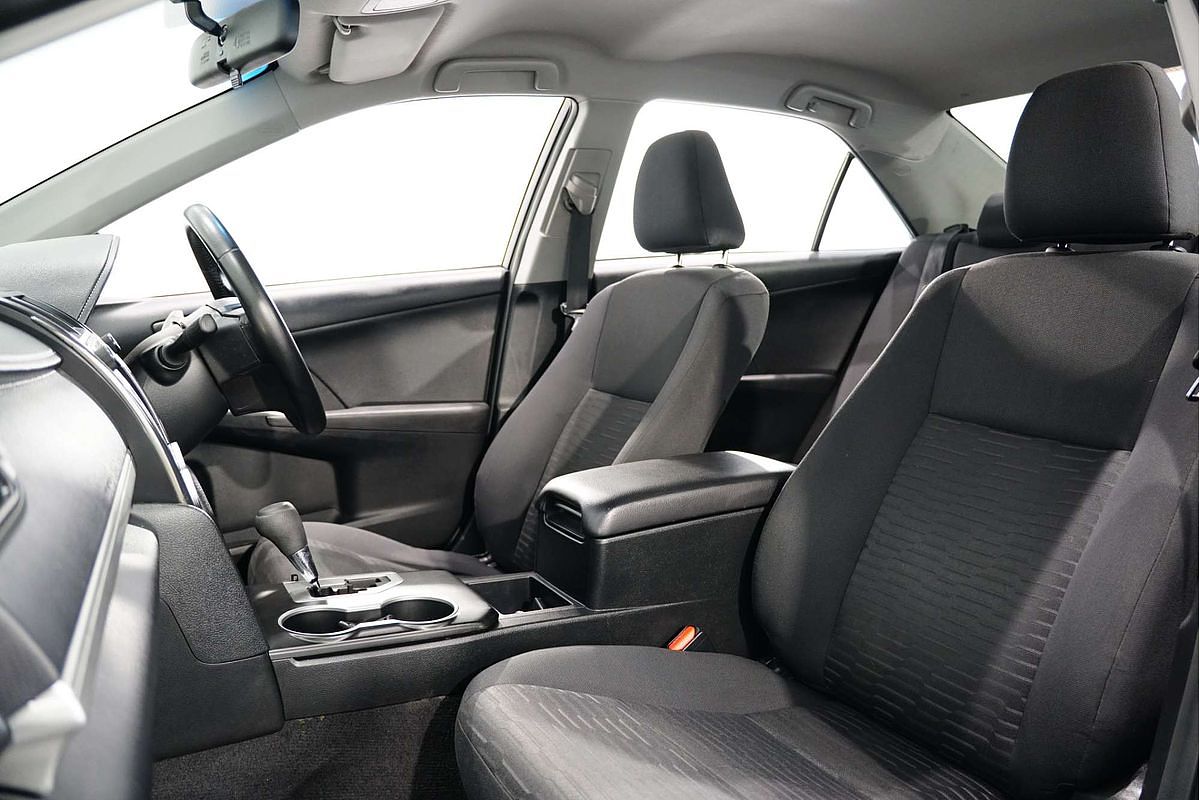 2017 Toyota Camry Atara S ASV50R