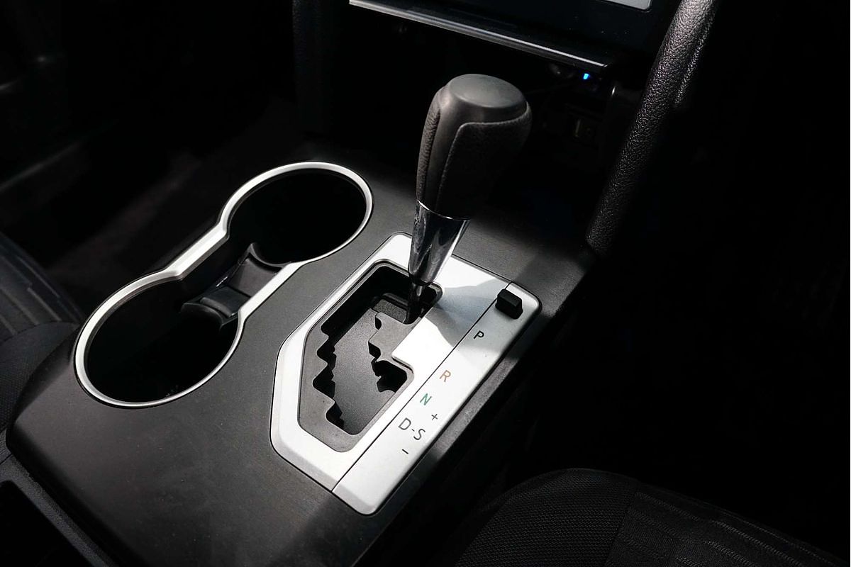 2017 Toyota Camry Atara S ASV50R