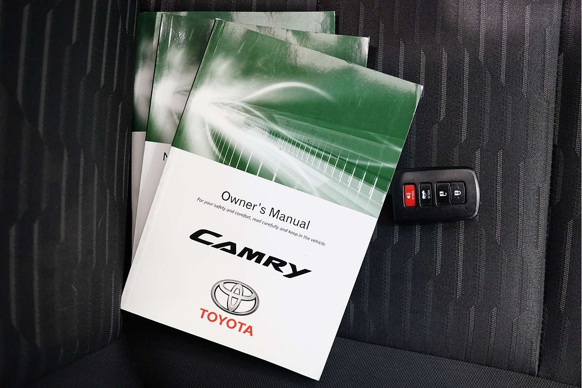 2017 Toyota Camry Atara S ASV50R