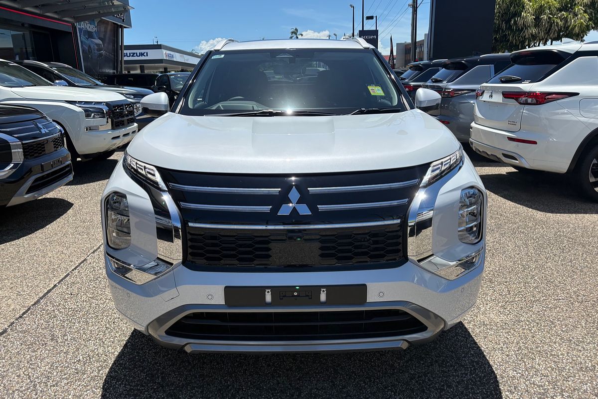 2025 Mitsubishi Outlander Exceed ZM