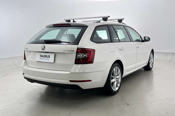 2020 SKODA Octavia 110TSI NE thumb-4