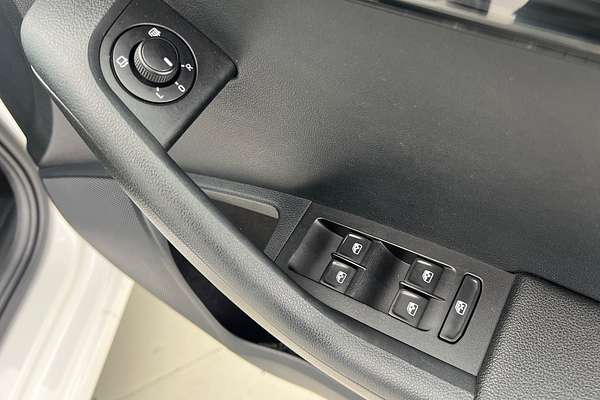 2020 SKODA Octavia 110TSI NE thumb-9