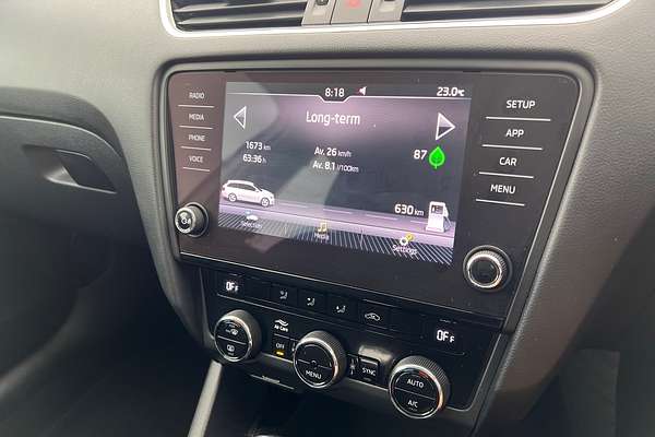 2020 SKODA Octavia 110TSI NE thumb-14