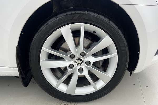 2020 SKODA Octavia 110TSI NE thumb-18