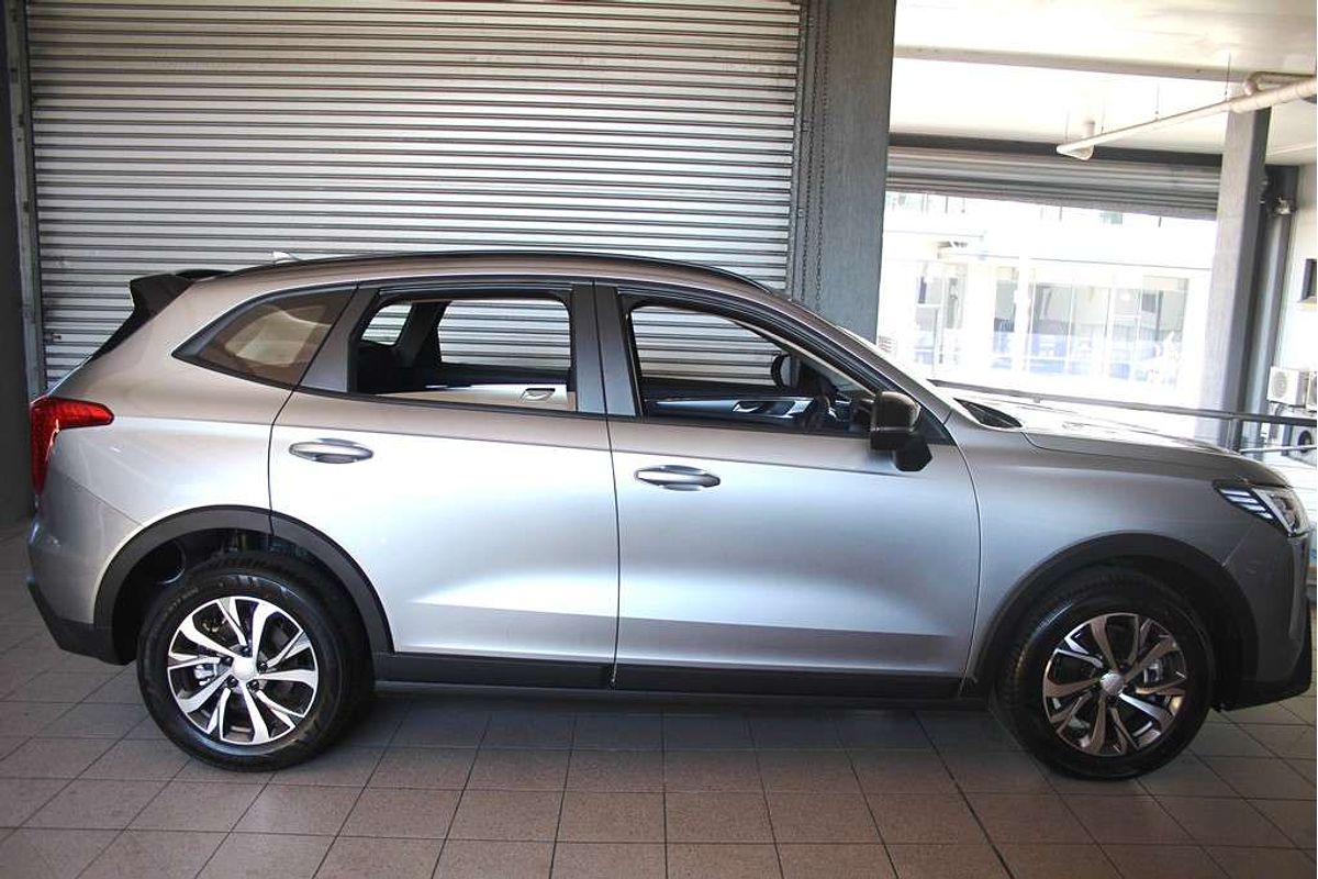 Jolion Facelift Premium Petrol Auto 4x2