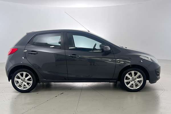 2014 Mazda 2 Neo Sport DE Series 2 thumb-5