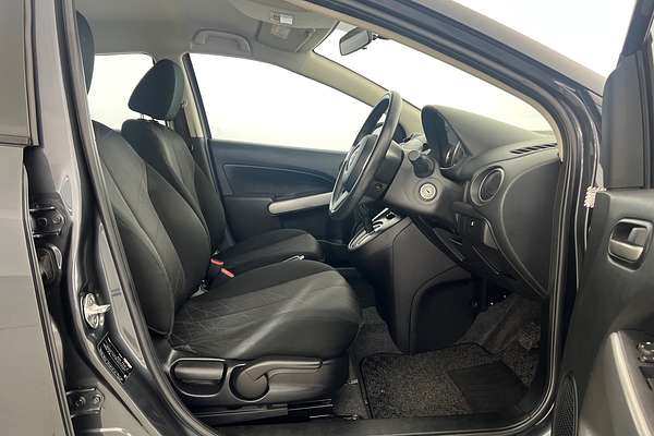 2014 Mazda 2 Neo Sport DE Series 2 thumb-8