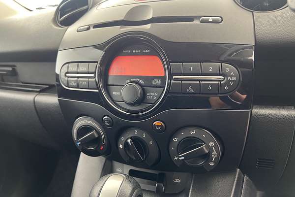 2014 Mazda 2 Neo Sport DE Series 2 thumb-14