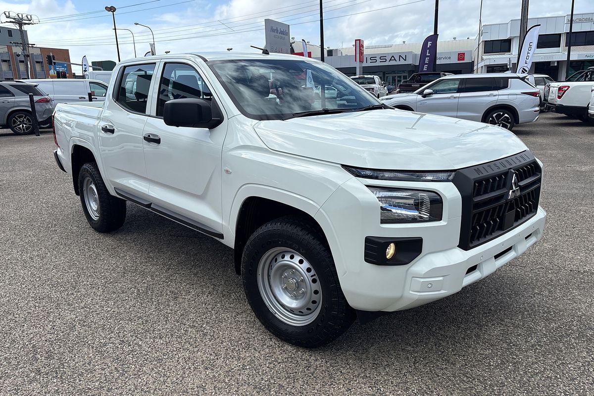 2025 Mitsubishi Triton GLX MV 4X4