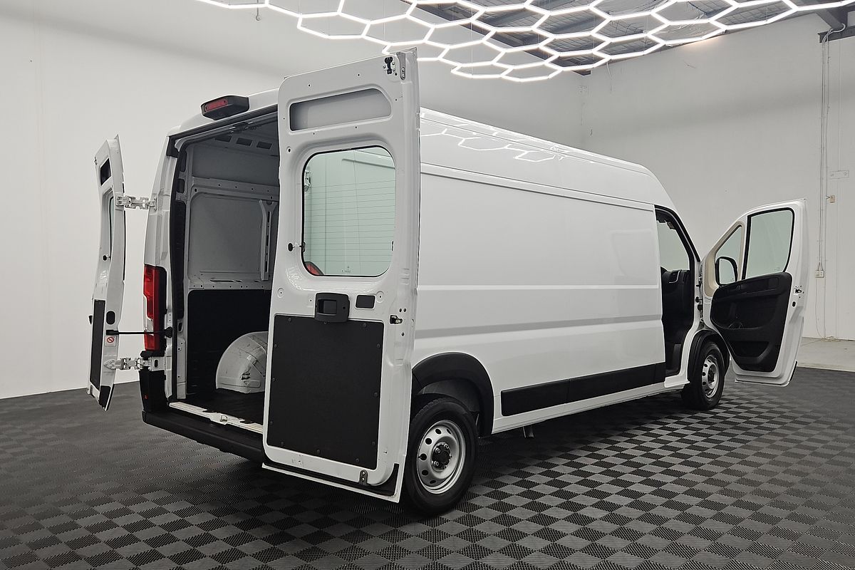 2023 Fiat Ducato Series 8 LWB Mid Roof