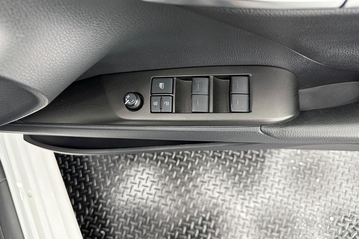 2023 Toyota Camry Ascent AXVH70R