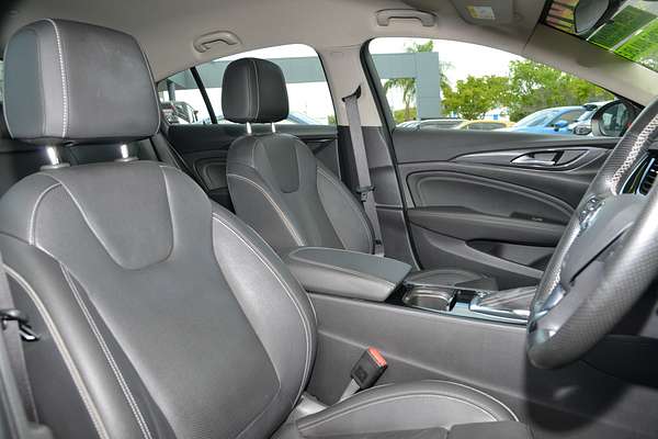 2017 Holden Commodore RS-V ZB thumb-9