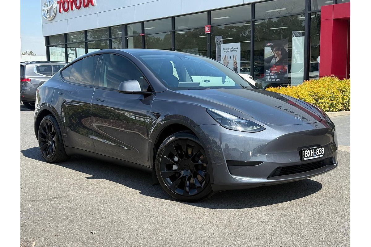 2022 Tesla Model Y Rear-Wheel Drive