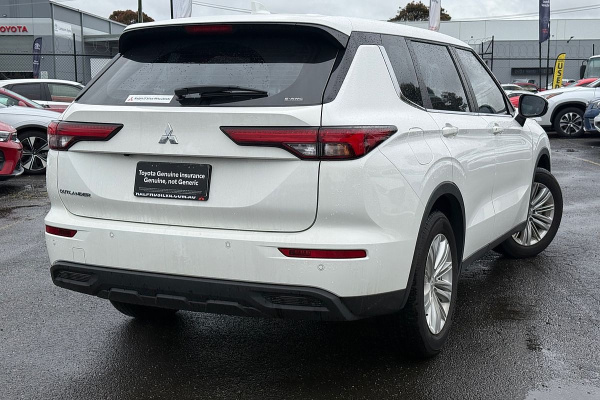 2025 Mitsubishi Outlander ES ZM
