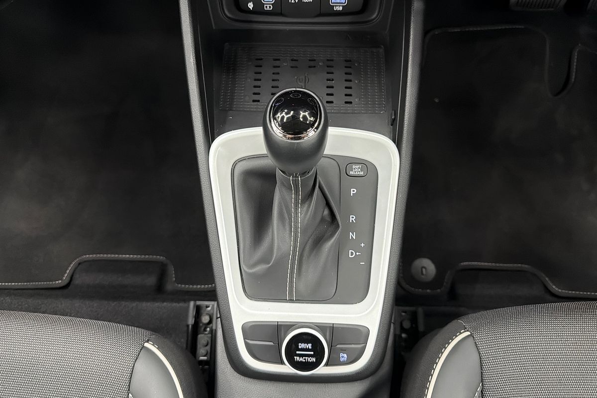 2024 Hyundai Venue Active QX.V5