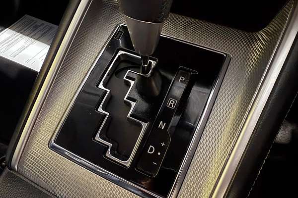 2020 Mitsubishi Triton GSR MR 4X4 thumb-27