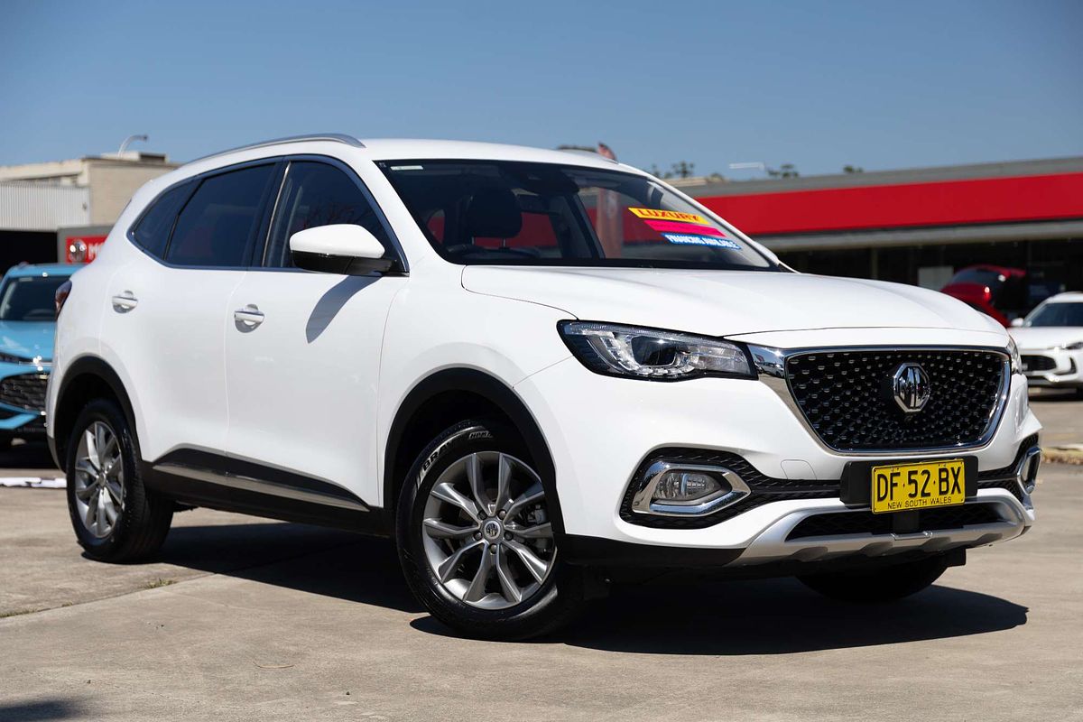 2022 MG HS Excite SAS23