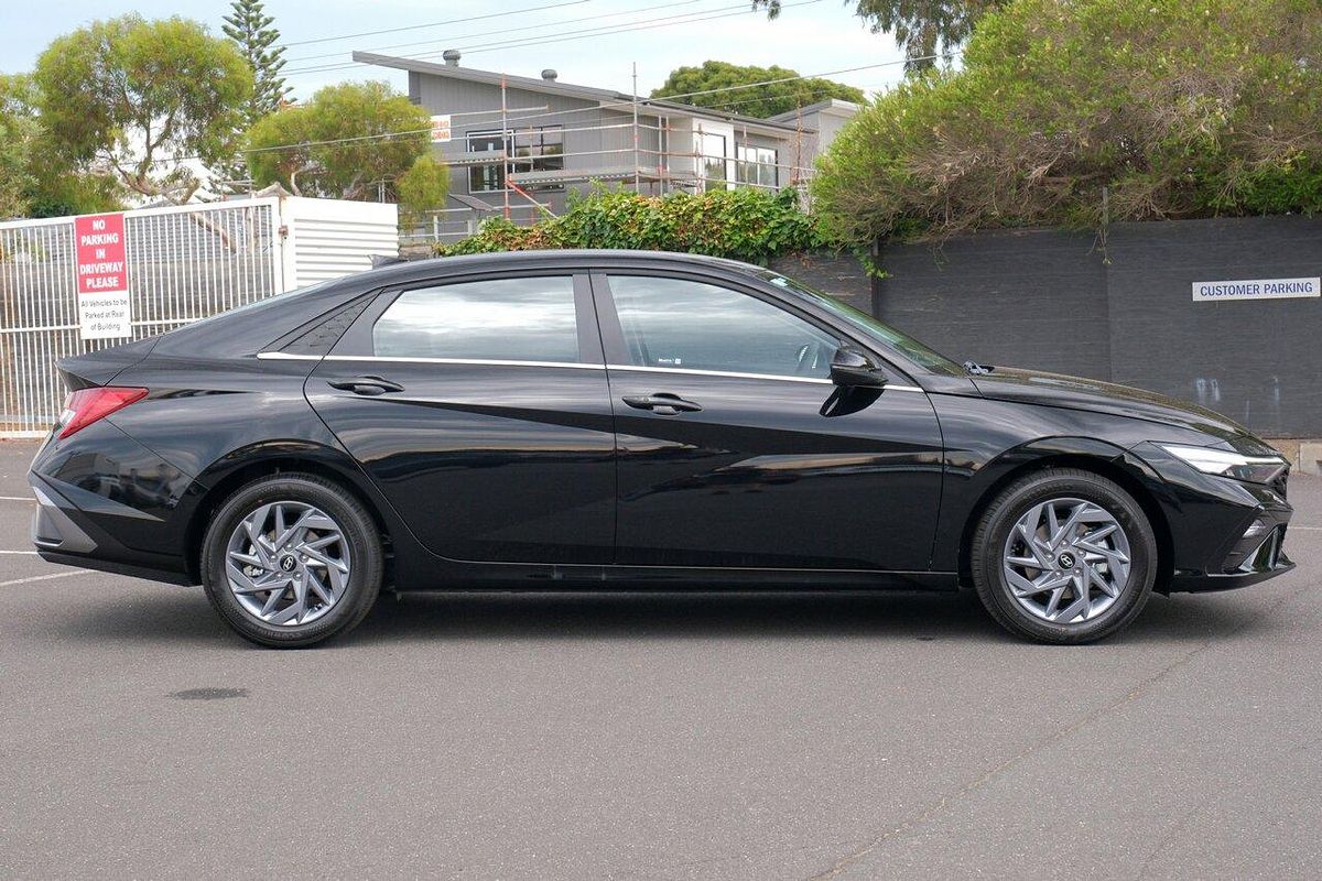 2025 Hyundai i30 Elite Hybrid CN7.V2