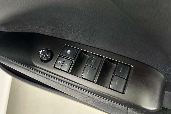 2023 Toyota Camry Ascent AXVH70R thumb-9