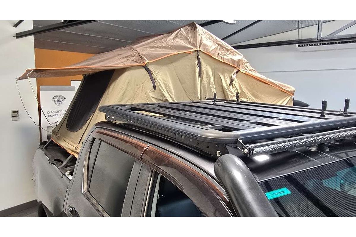 2017 Toyota Hilux SR5 (4x4) GUN126R 4X4