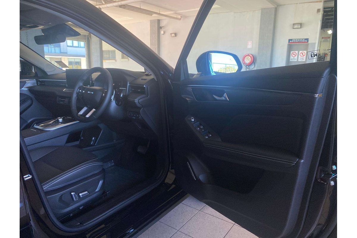 Jolion Pro Ultra Vanta Petrol Auto 4x2