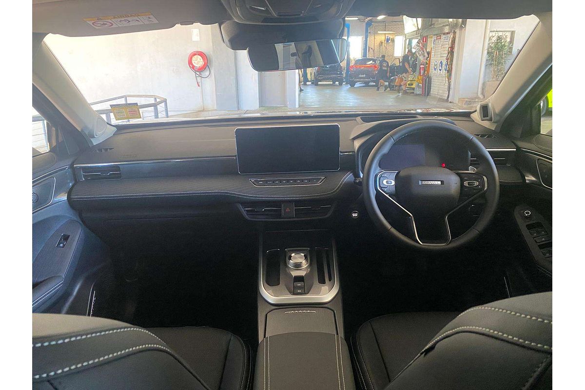 Jolion Pro Ultra Vanta Petrol Auto 4x2