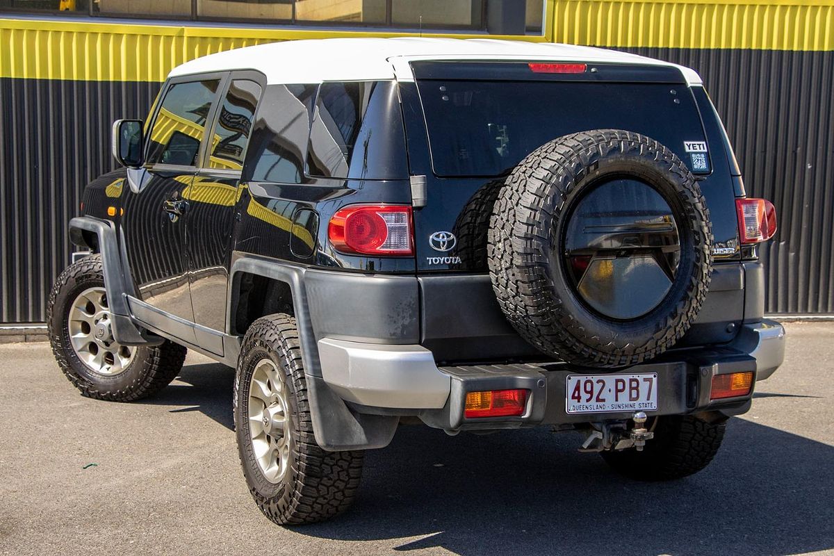 2011 Toyota FJ Cruiser GSJ15R