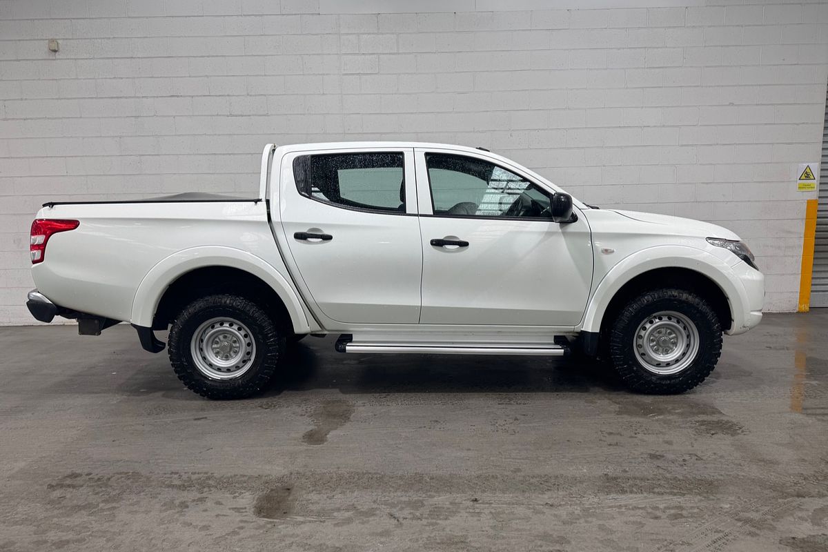 2017 Mitsubishi Triton GLX MQ 4X4