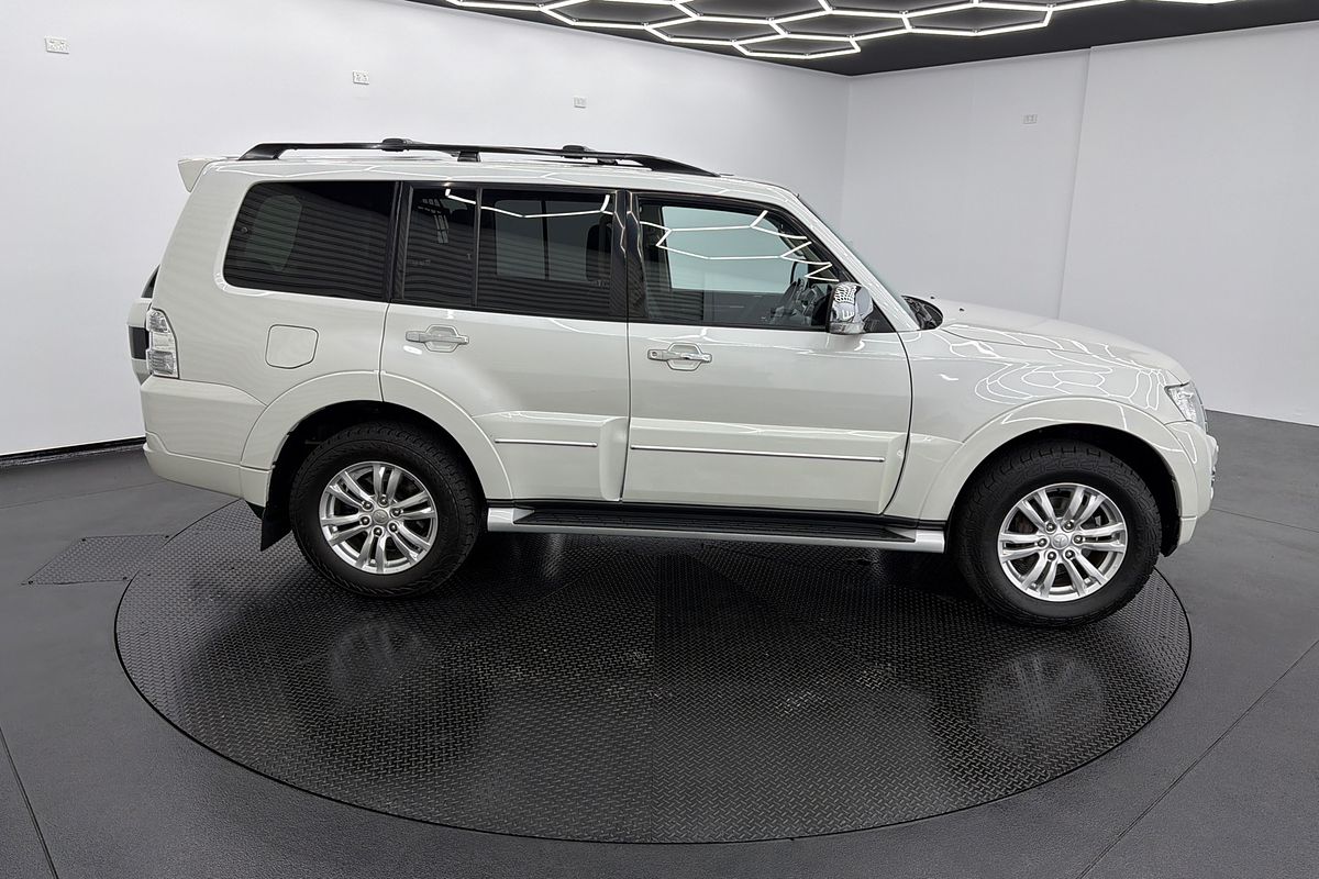 2017 Mitsubishi Pajero Exceed NX