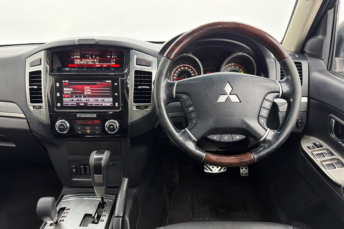 2017 Mitsubishi Pajero Exceed NX