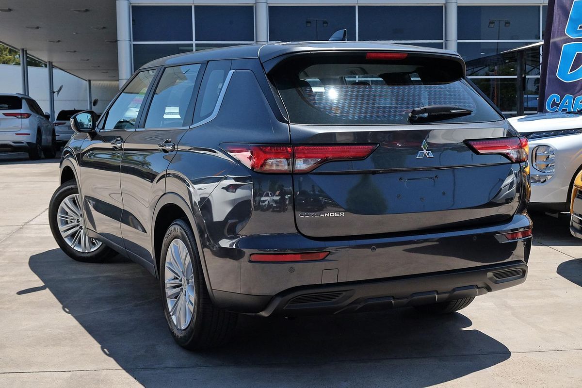 2024 Mitsubishi Outlander ES ZM