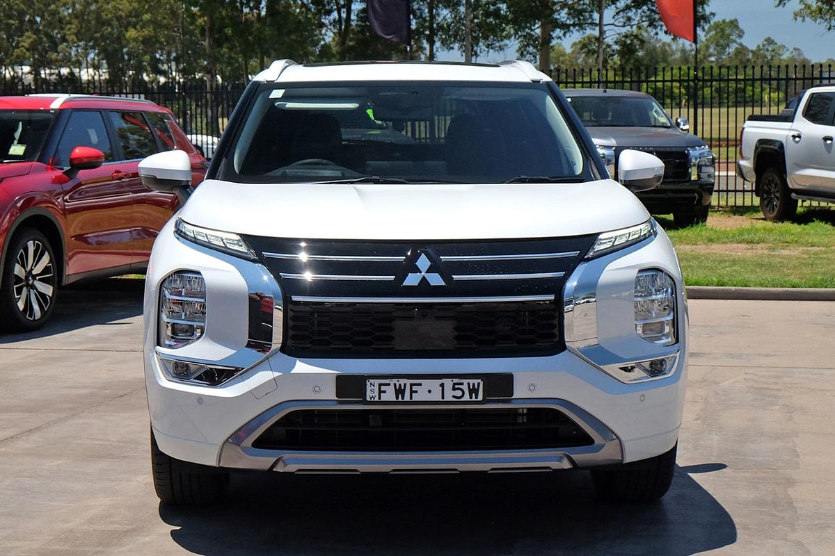 2025 Mitsubishi Outlander Exceed ZM