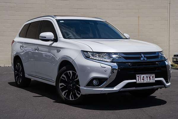 2017 Mitsubishi Outlander PHEV Exceed ZK