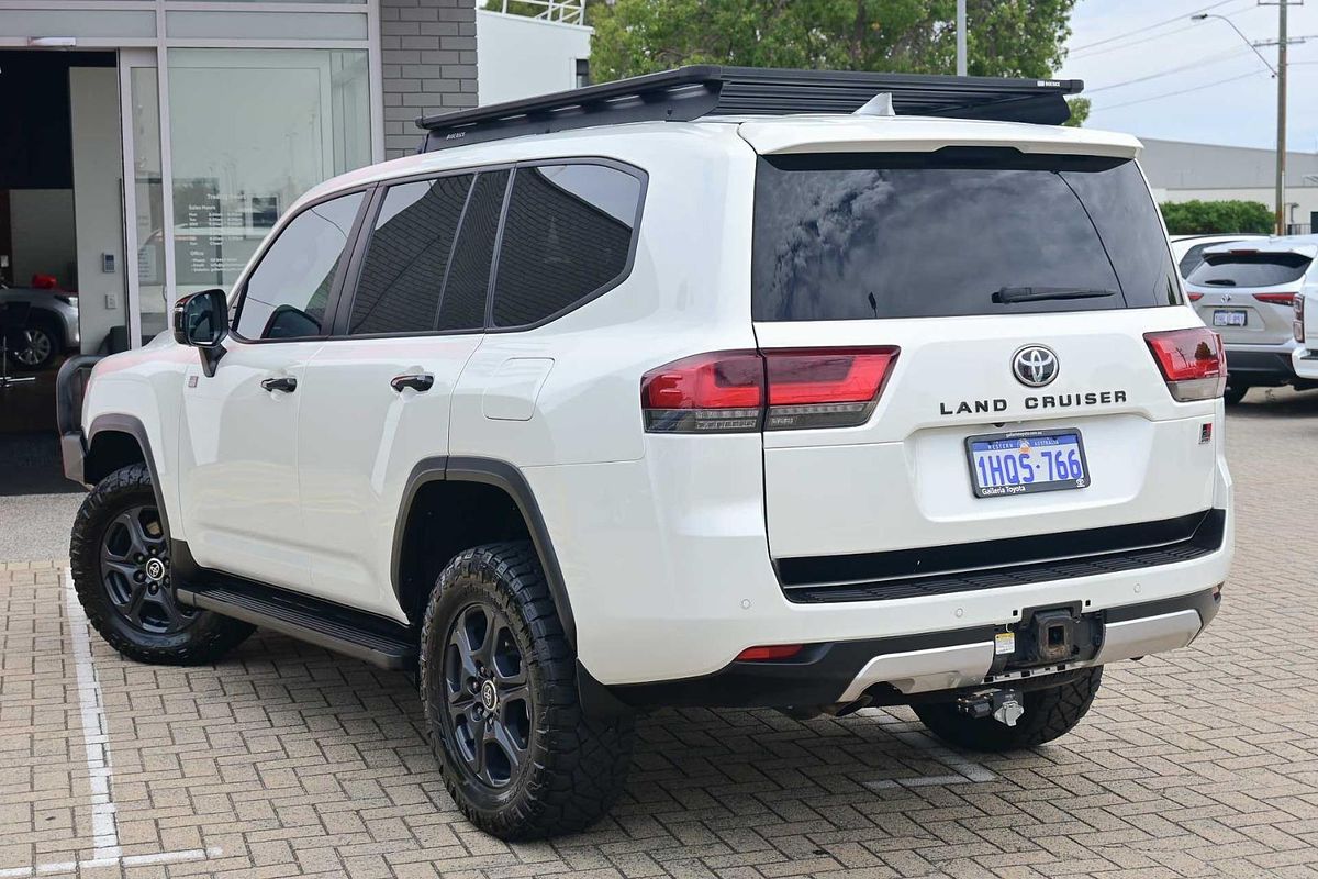 2022 Toyota Landcruiser GR Sport FJA300R