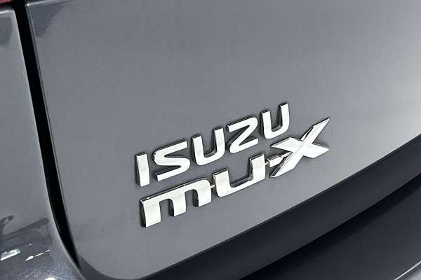 2021 Isuzu MU-X LS-U thumb-21
