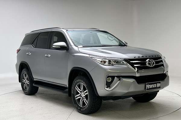 2016 Toyota Fortuner GXL GUN156R thumb-0